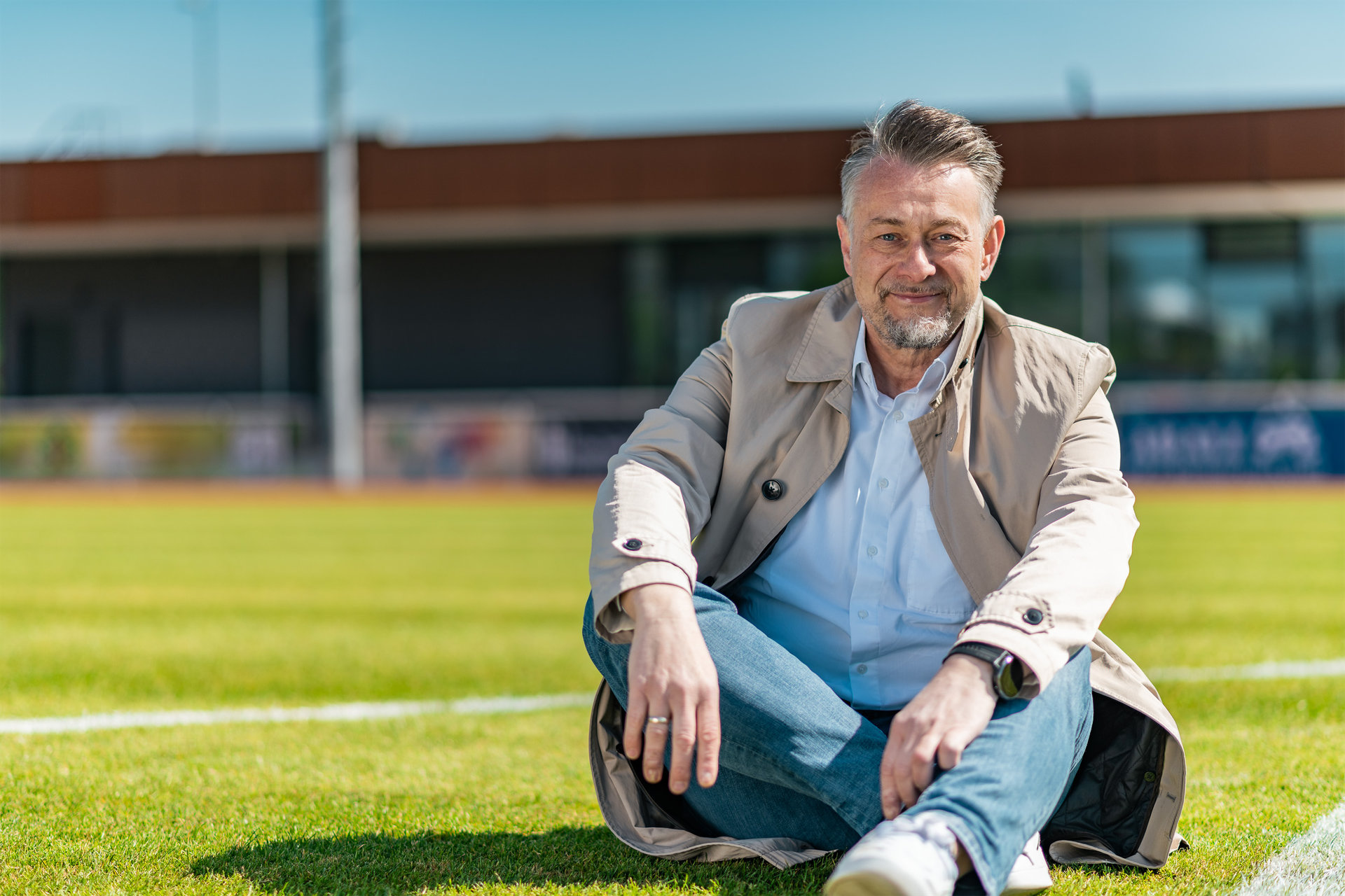 Portrait von Ivica Lukanic auf dem Sportplatz
